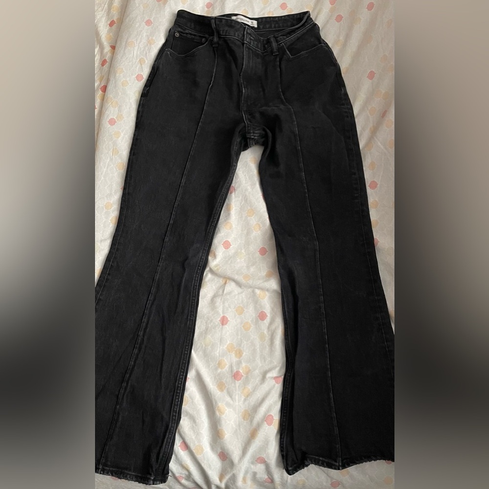 Abercrombie & Fitch High Rise Curve Love Jeans in Black